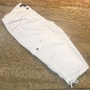 WHBM White Capris